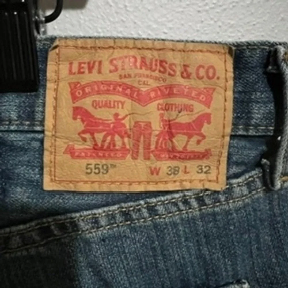 Levi's 559 Relaxed‎ Straight Mens Blue Jeans 38x32 Medium Wash Denim New